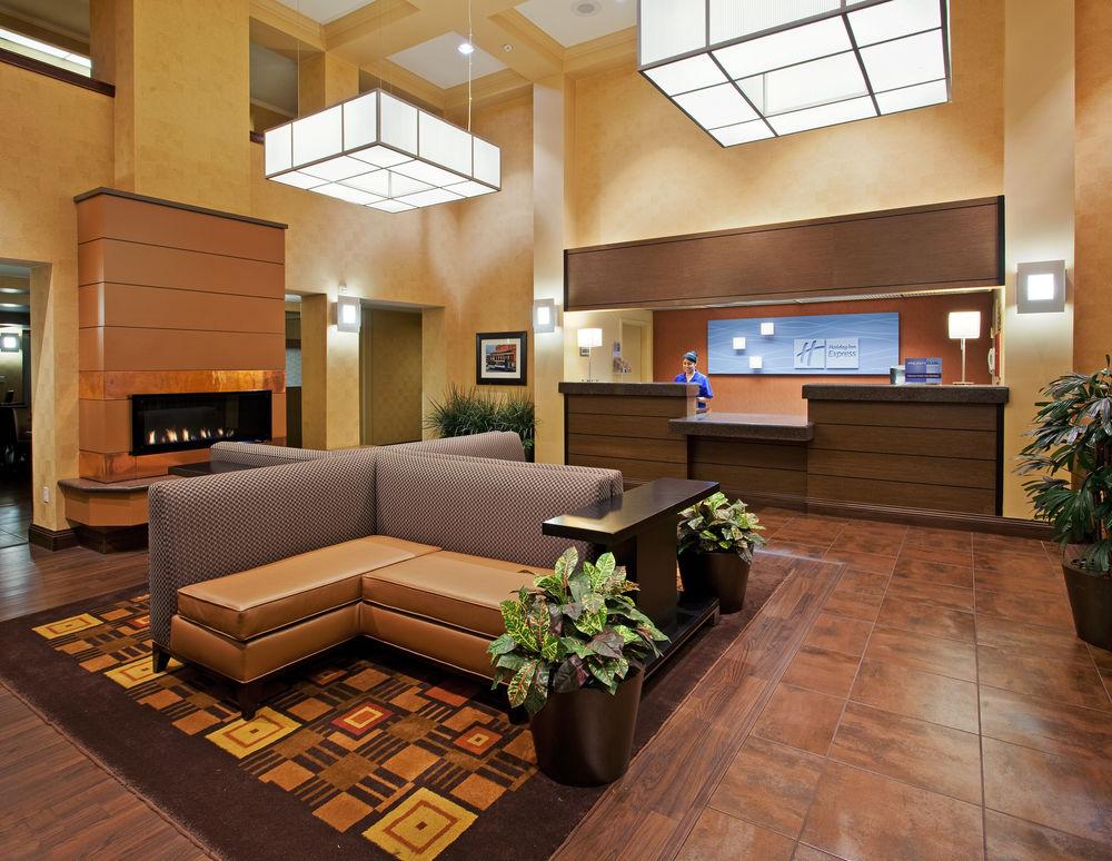Holiday Inn Express Hotel & Suites Belmont, An Ihg Hotel Exteriör bild