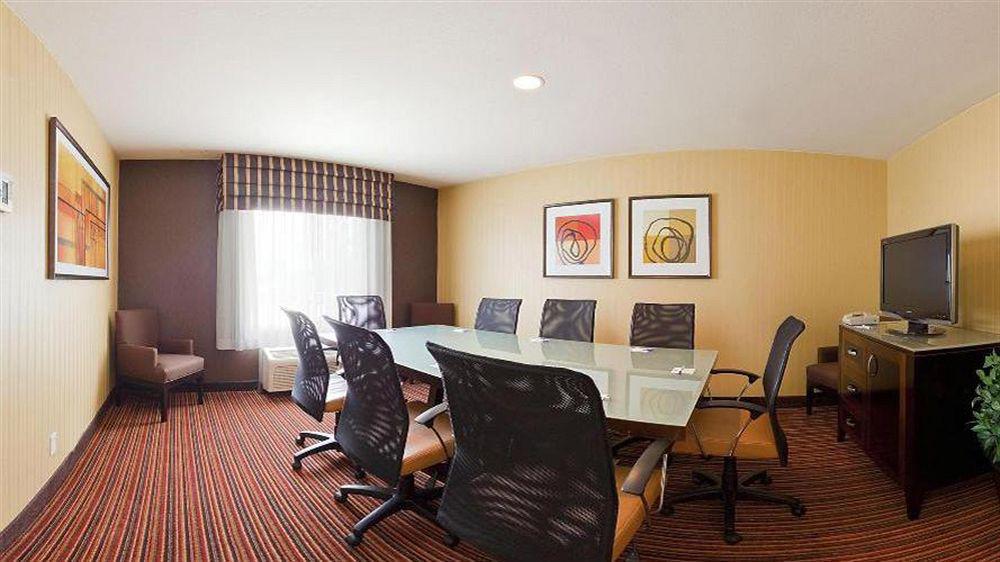Holiday Inn Express Hotel & Suites Belmont By Ihg Exteriör bild
