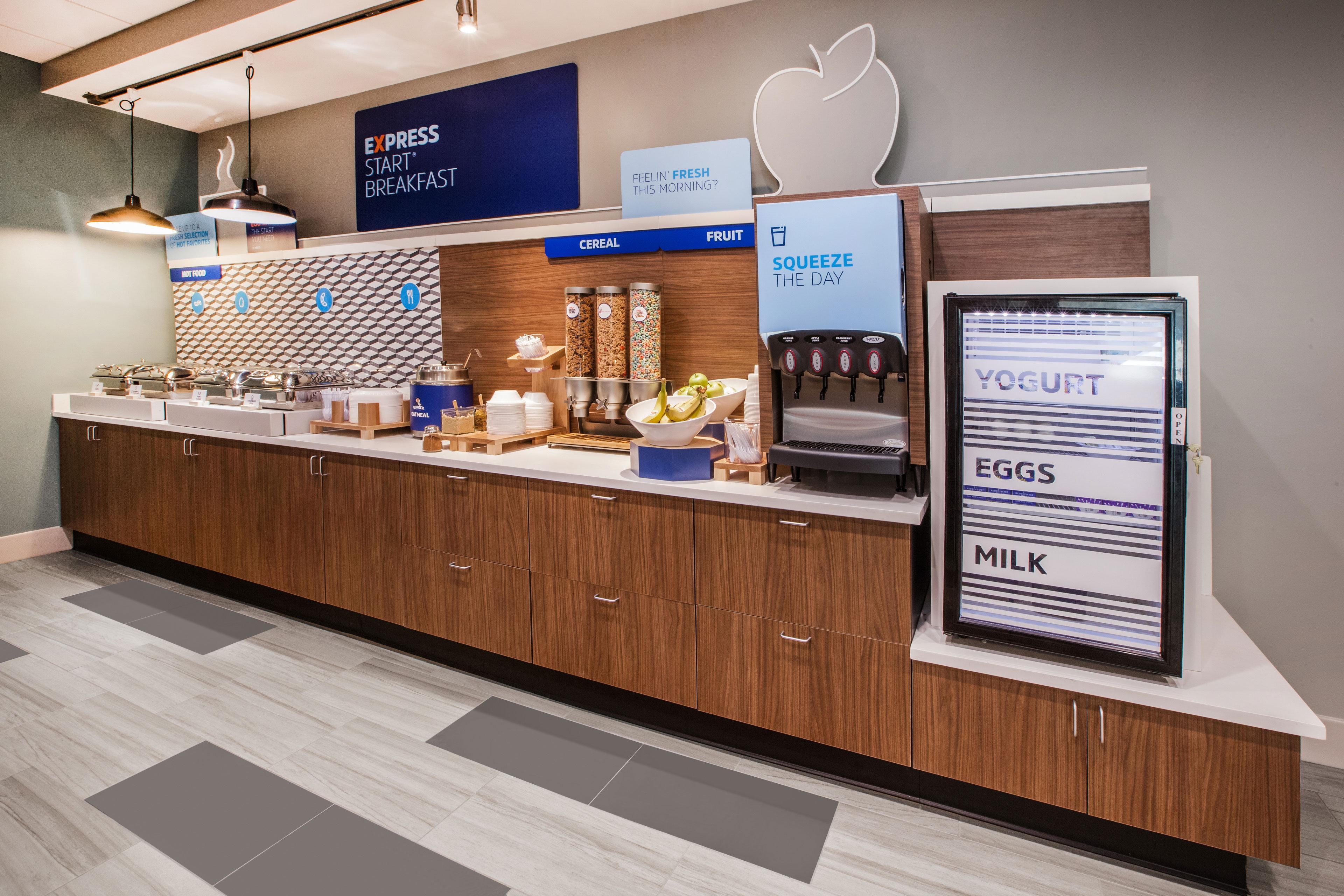 Holiday Inn Express Hotel & Suites Belmont By Ihg Exteriör bild
