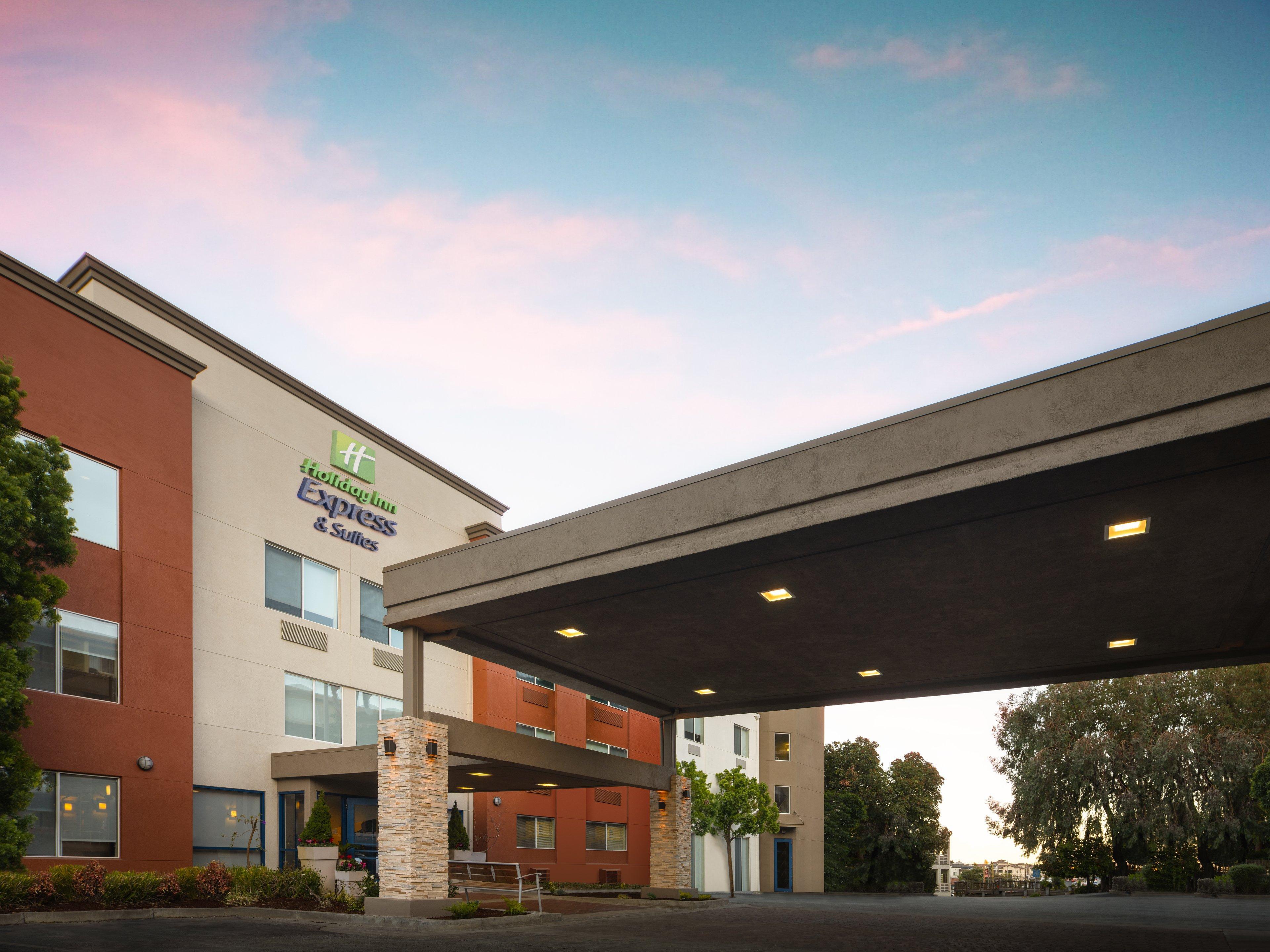 Holiday Inn Express Hotel & Suites Belmont By Ihg Exteriör bild