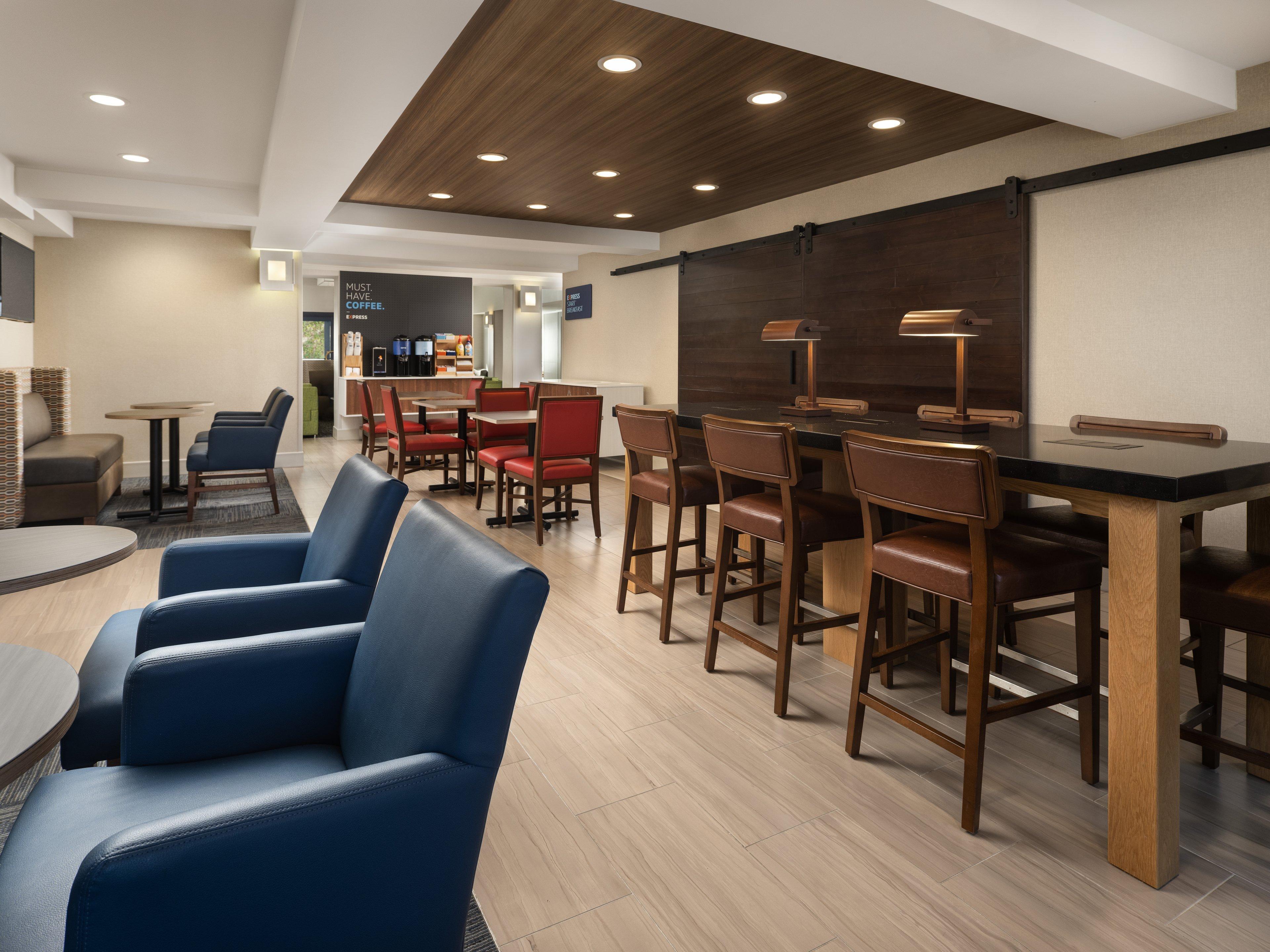 Holiday Inn Express Hotel & Suites Belmont By Ihg Exteriör bild