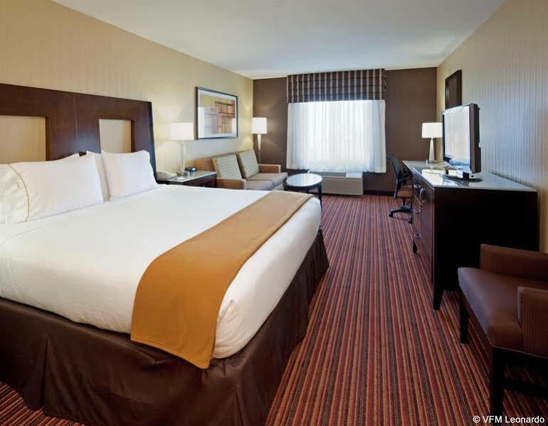 Holiday Inn Express Hotel & Suites Belmont By Ihg Exteriör bild